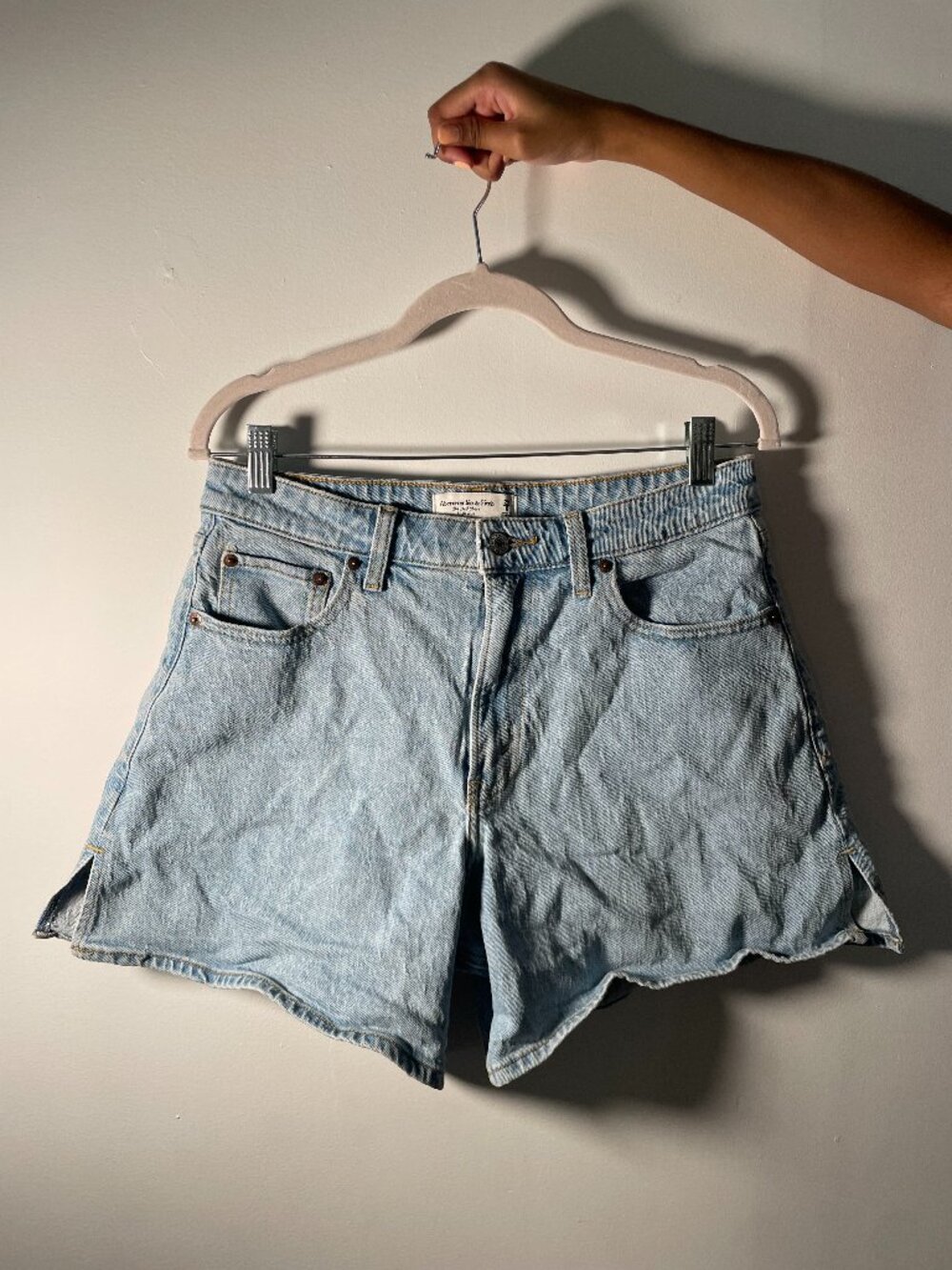 Abercrombie Curve Love High Rise Dad Shorts (Medium; US 8)
